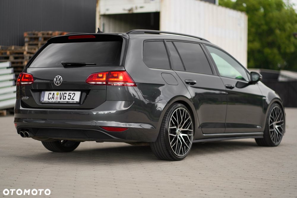 Volkswagen Golf - 9
