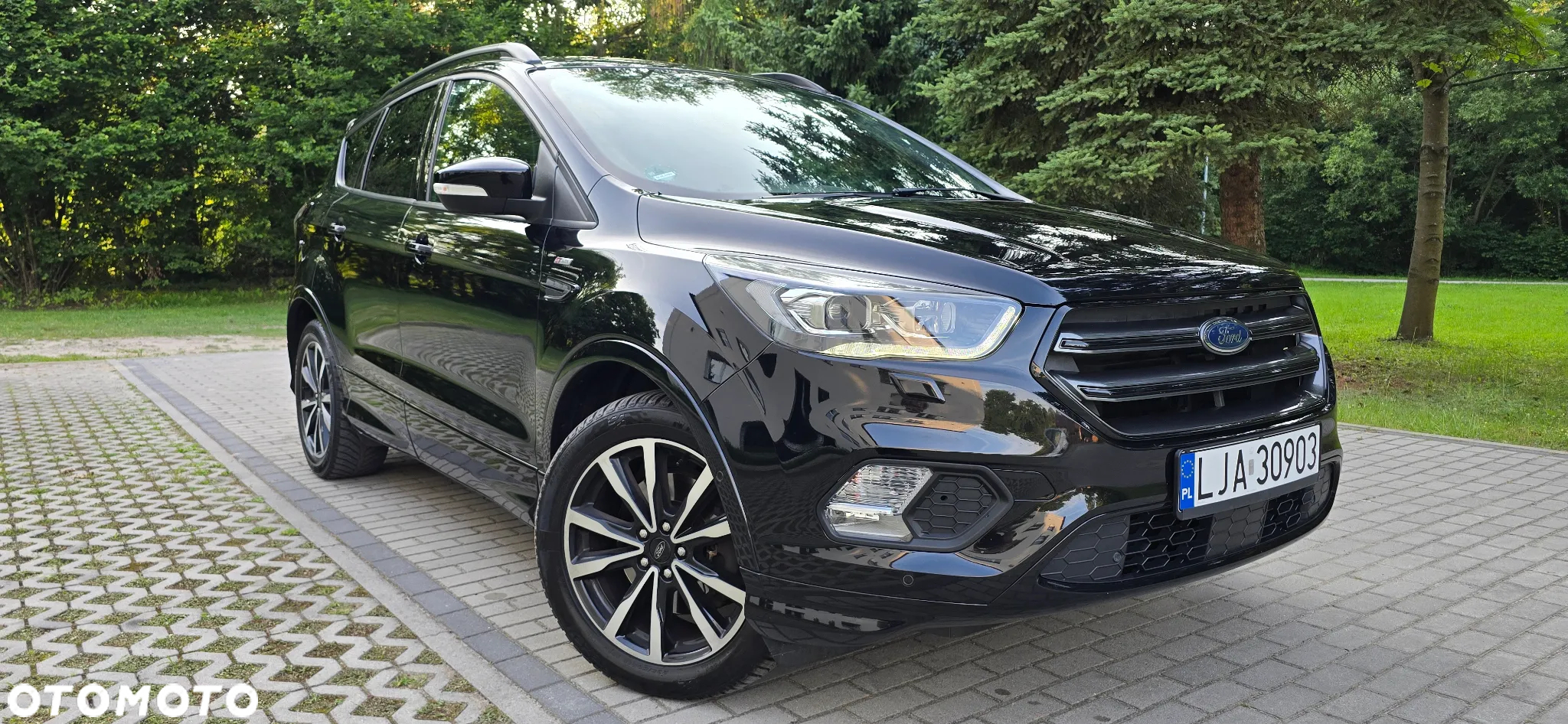 Ford Kuga 2.0 TDCi 2x4 ST-Line - 3