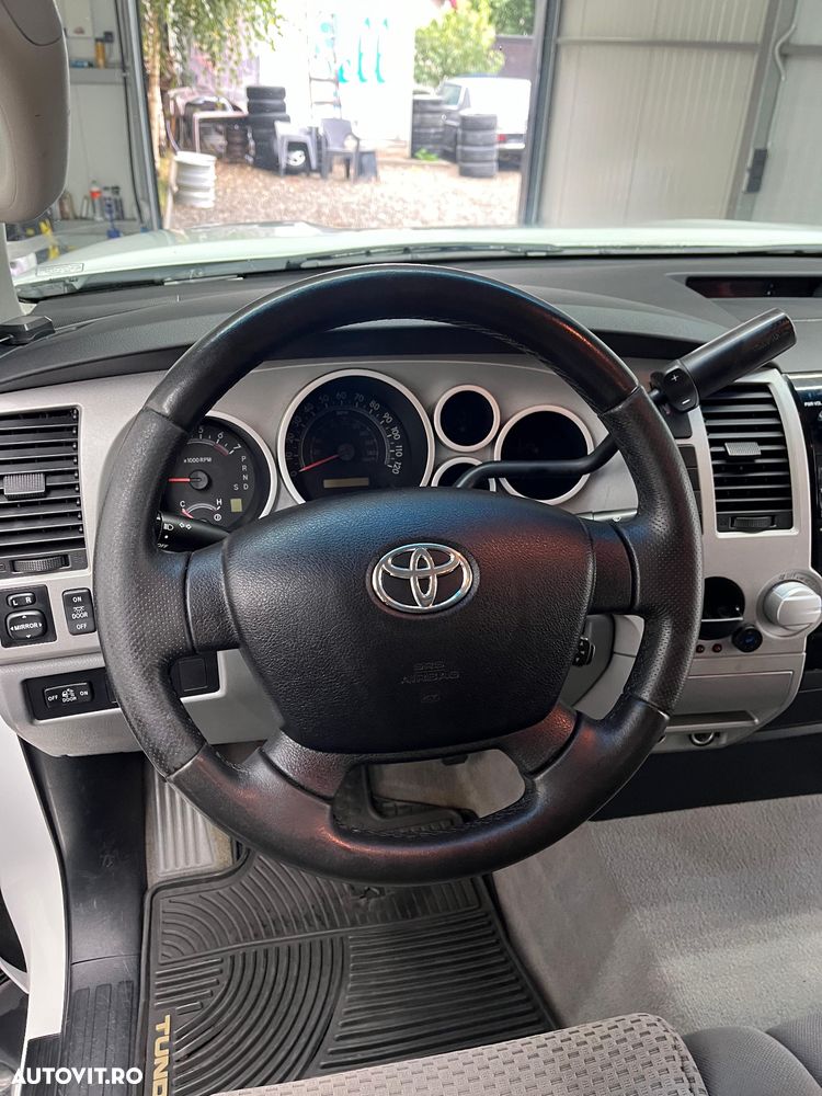 Toyota Tundra - 15