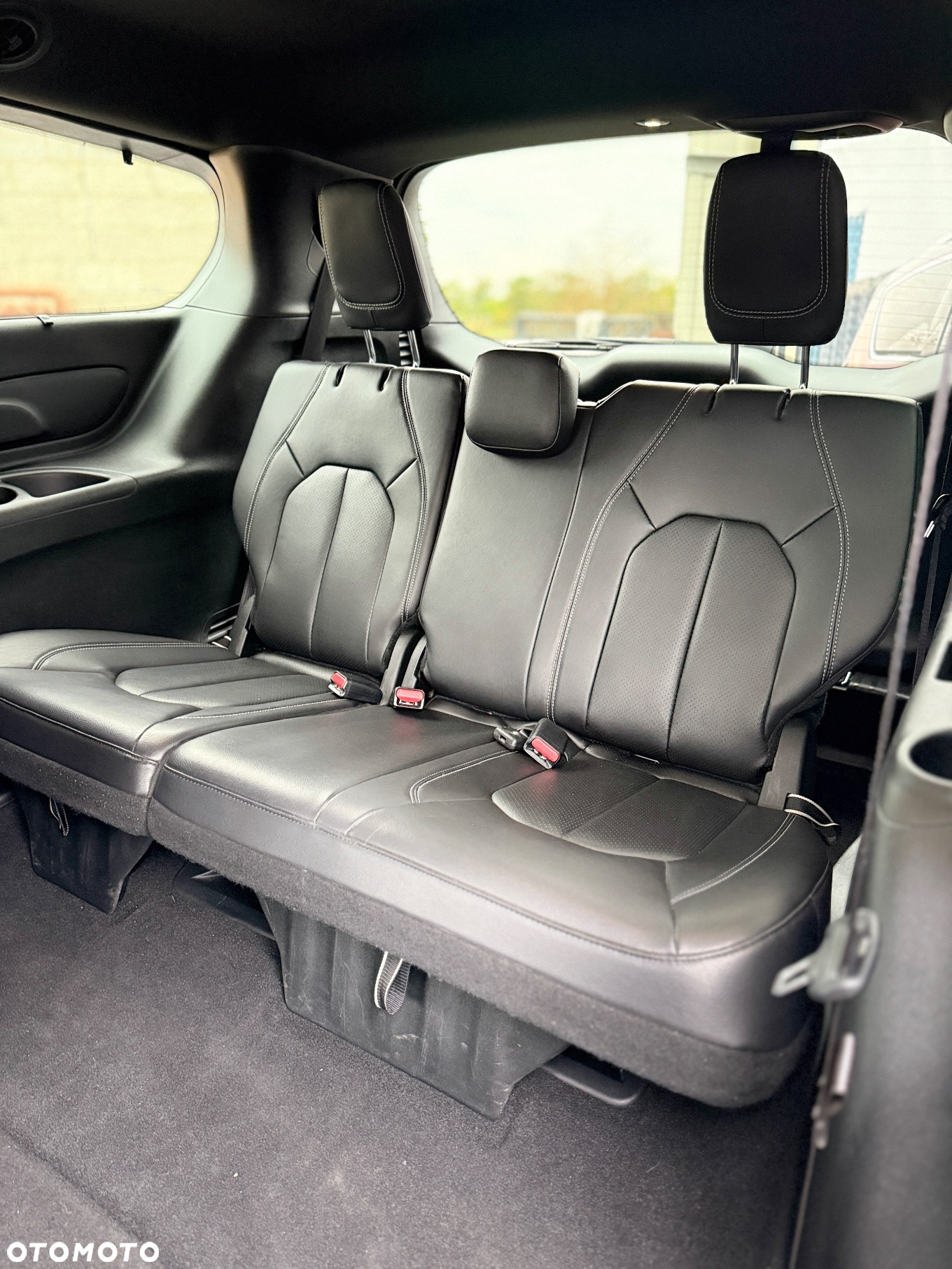 Chrysler Pacifica - 26
