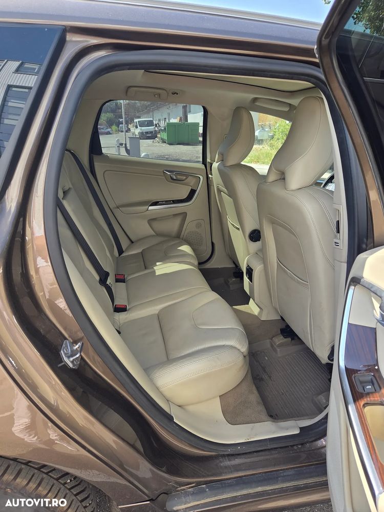 Volvo XC 60 D4AWD Summum - 16