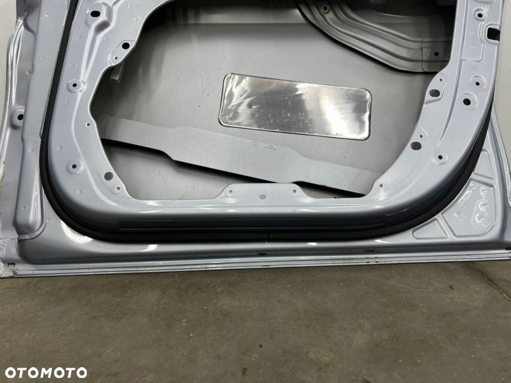 Drzwi Mercedes C-klasa W205 4 IV 14-21r. prawe przednie prawy przód 2057220210 - 14