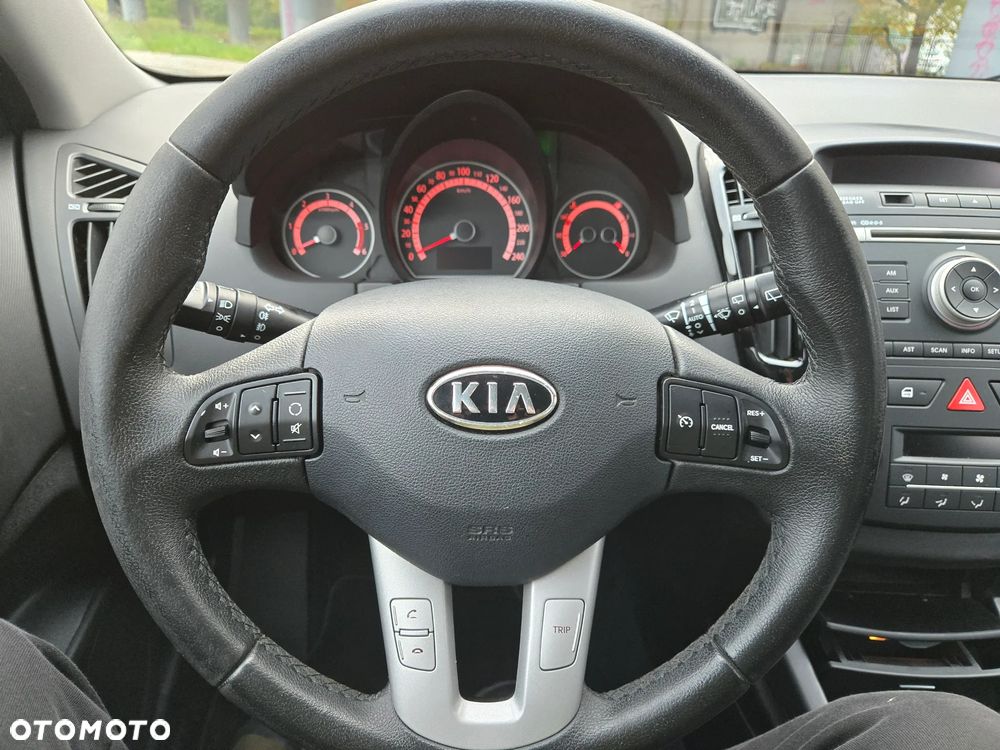 Kia Ceed Cee'd 1.6 Crdi Comfort + - 11