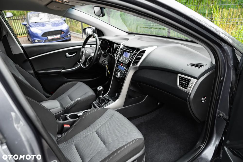 Hyundai i30 blue 1.6 GDI Style - 26
