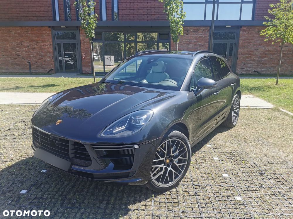 Porsche Macan Turbo - 8