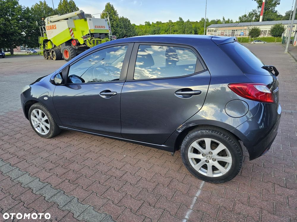 Mazda 2 - 8