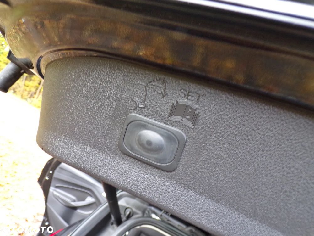 Ford Kuga 2.0 TDCi Titanium - 27