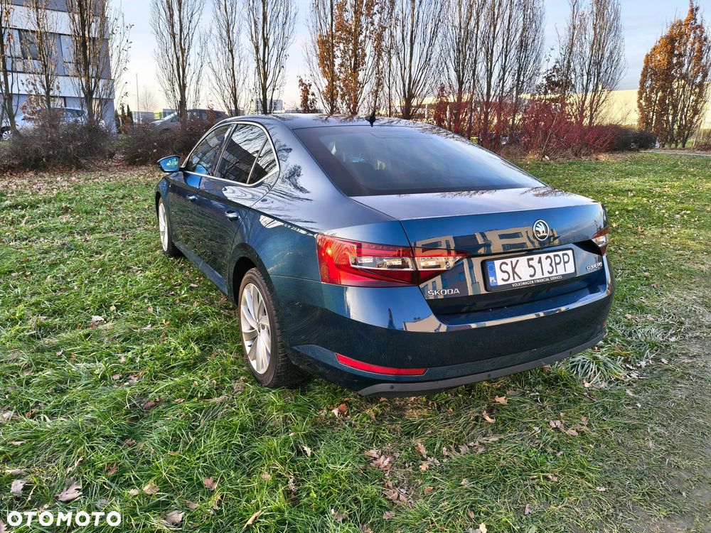 Skoda Superb 2.0 TDI SCR Style DSG - 5