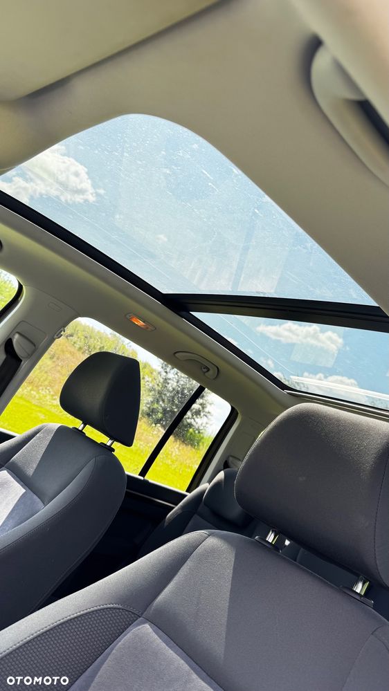 Volkswagen Touran 1.6 TDI DPF BlueMotion Technology MATCH - 16