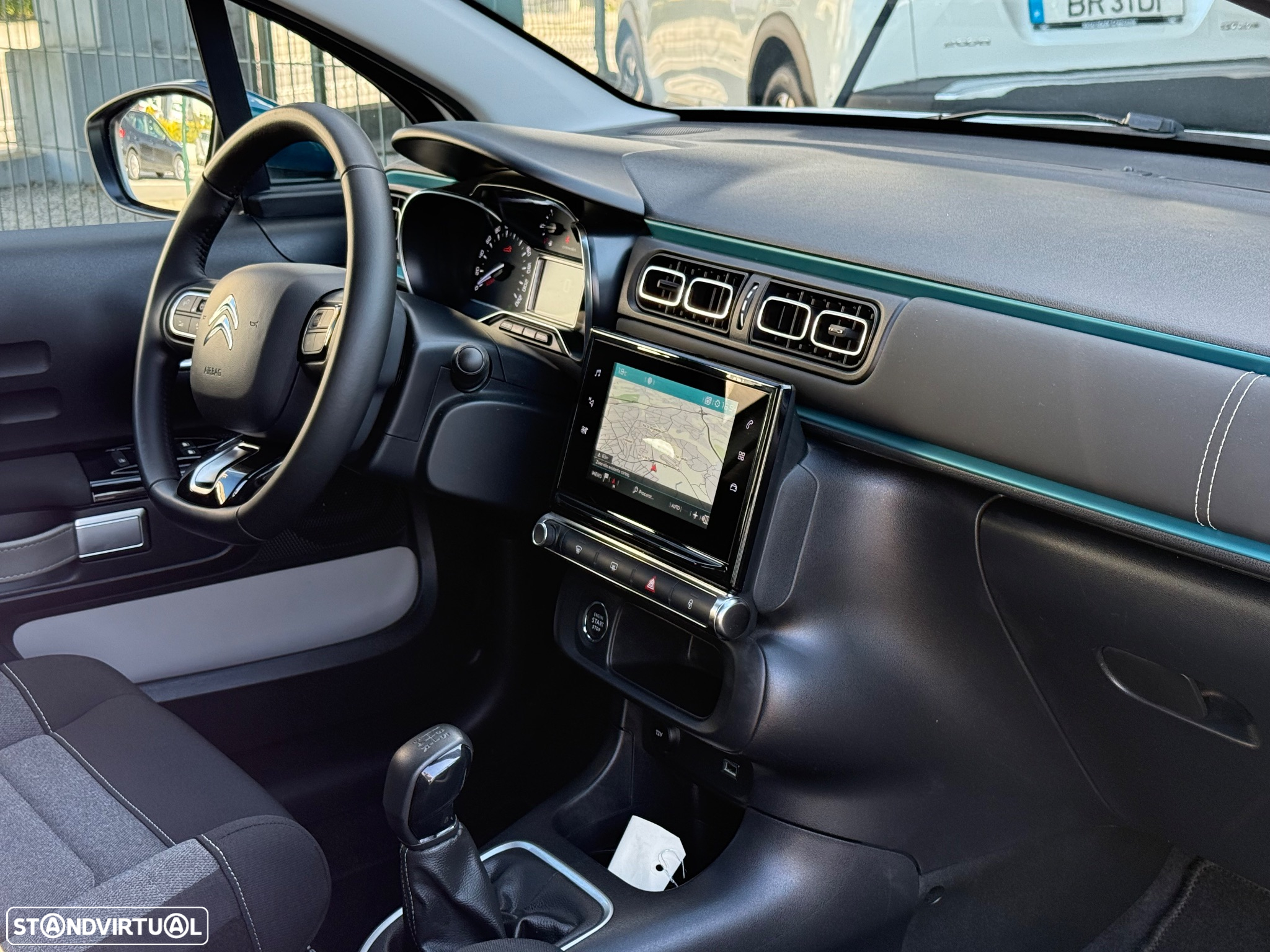 Citroën C3 1.2 PureTech Shine - 37