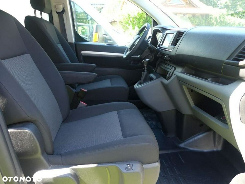 Opel Vivaro - 12