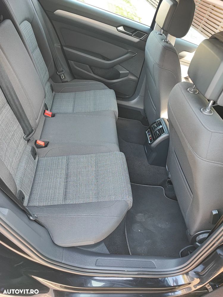 Volkswagen Passat 2.0 TDI SCR DSG Business - 29