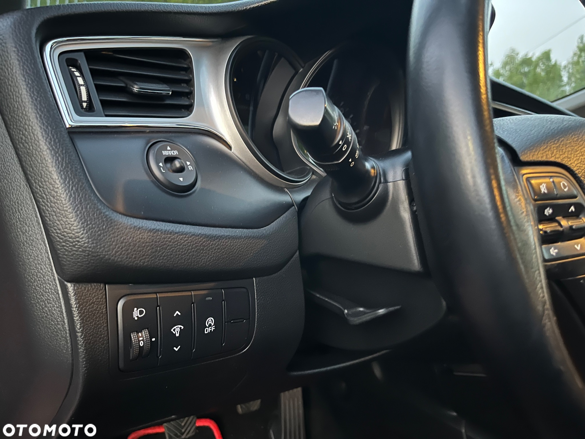 Kia Ceed 1.6 GDI SW Dream Team Edition - 19
