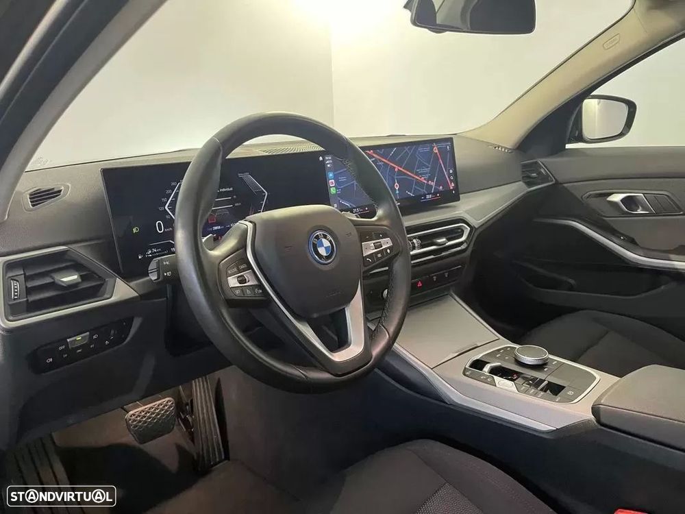 BMW 320 e Auto - 13