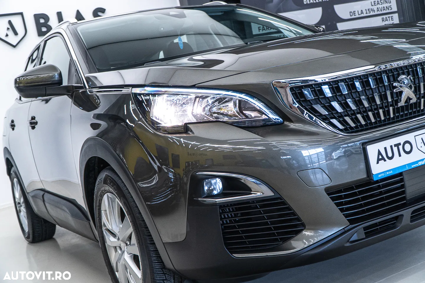 Peugeot 3008 1.2 PureTech Turbo S&S EAT8 Allure - 28