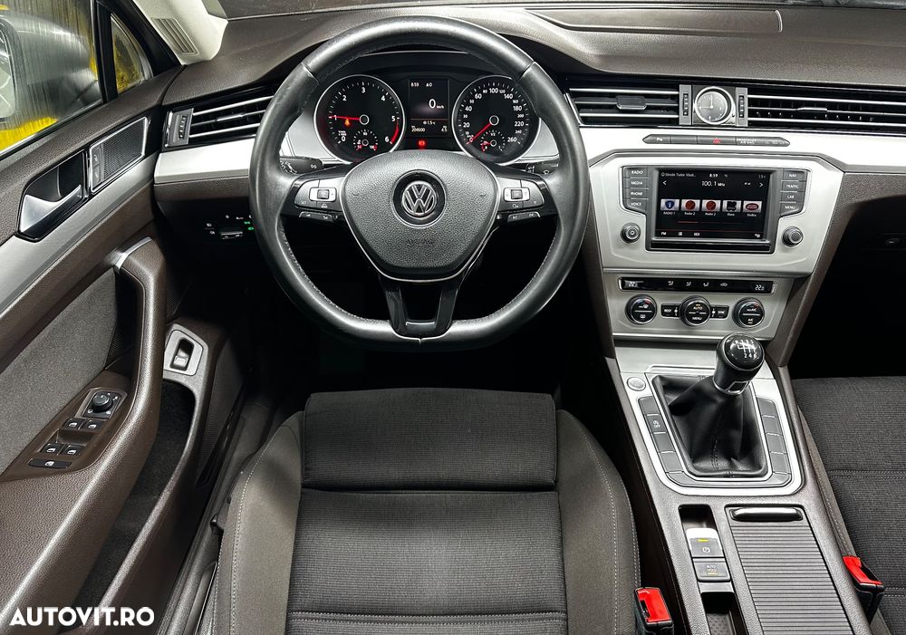 Volkswagen Passat - 19