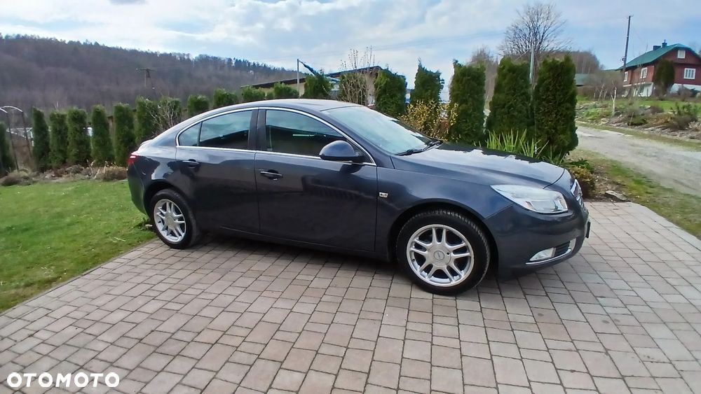 Opel Insignia 1.6 - 10