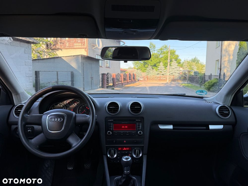 Audi A3 Sportback 1.6 Attraction - 10