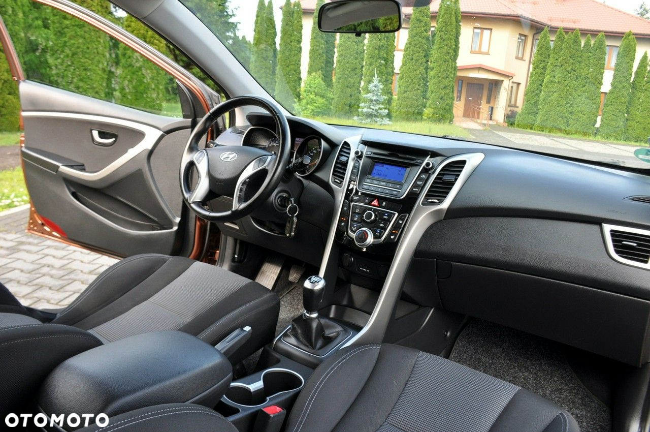 Hyundai i30 - 24