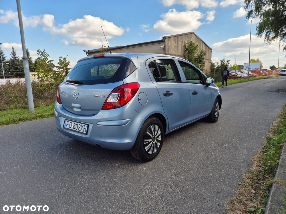 Opel Corsa 1.2 16V Cosmo - 5