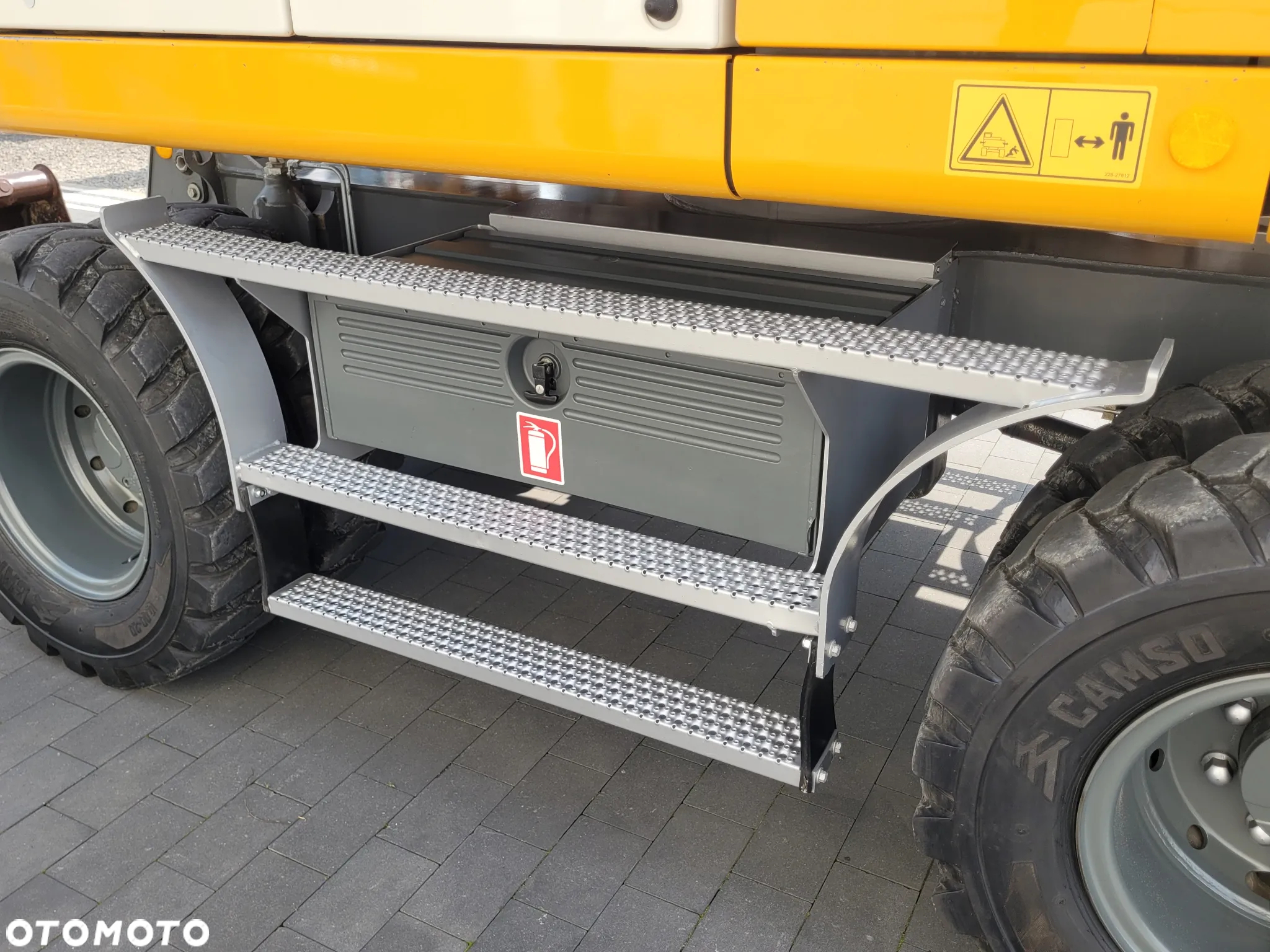 Liebherr A910 compact / 7800h / SUPER STAN / - 16