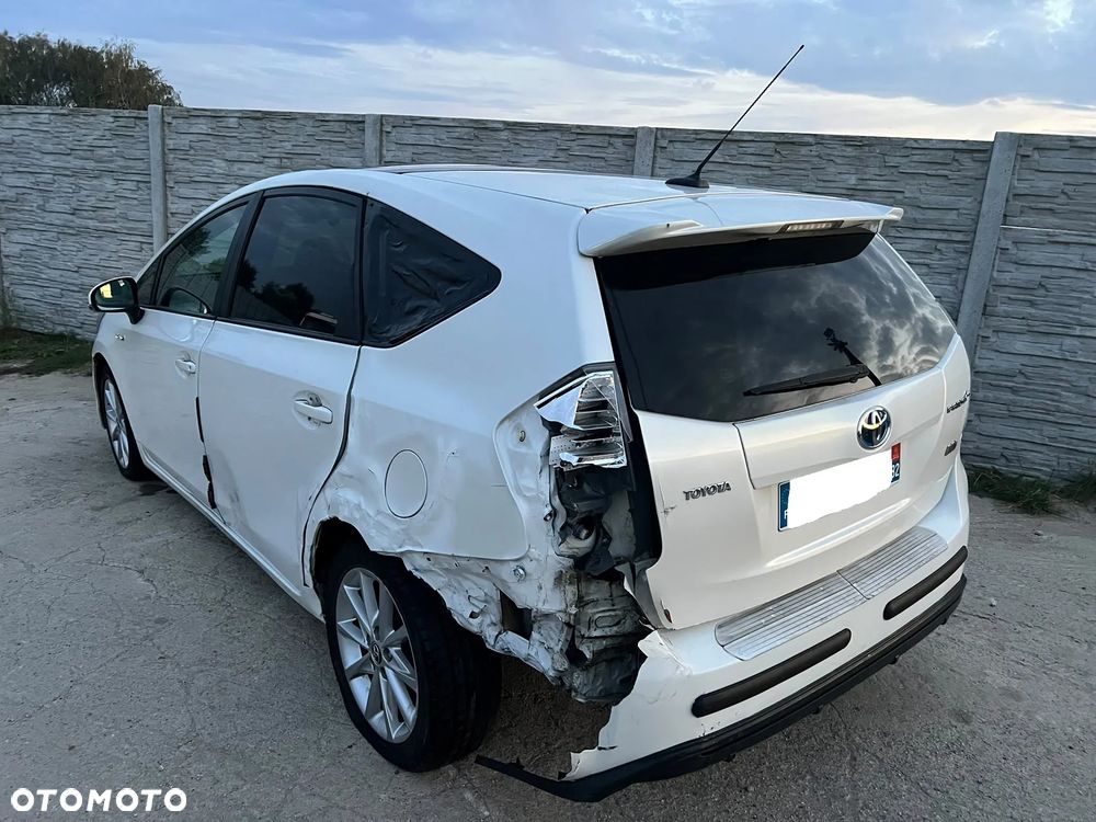 Toyota Prius+ (Hybrid) - 40