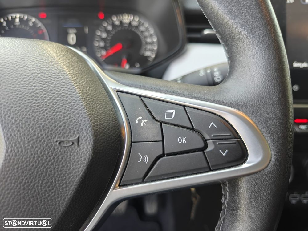 Renault Clio 1.0 TCe Techno - 29