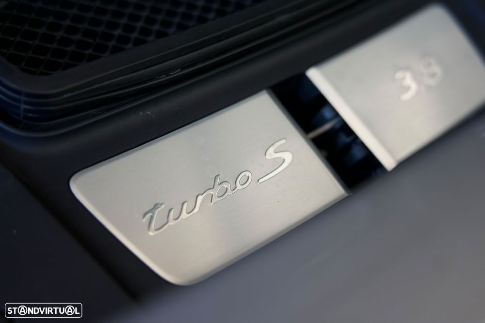 Porsche 911 (991) Turbo S PDK - 10