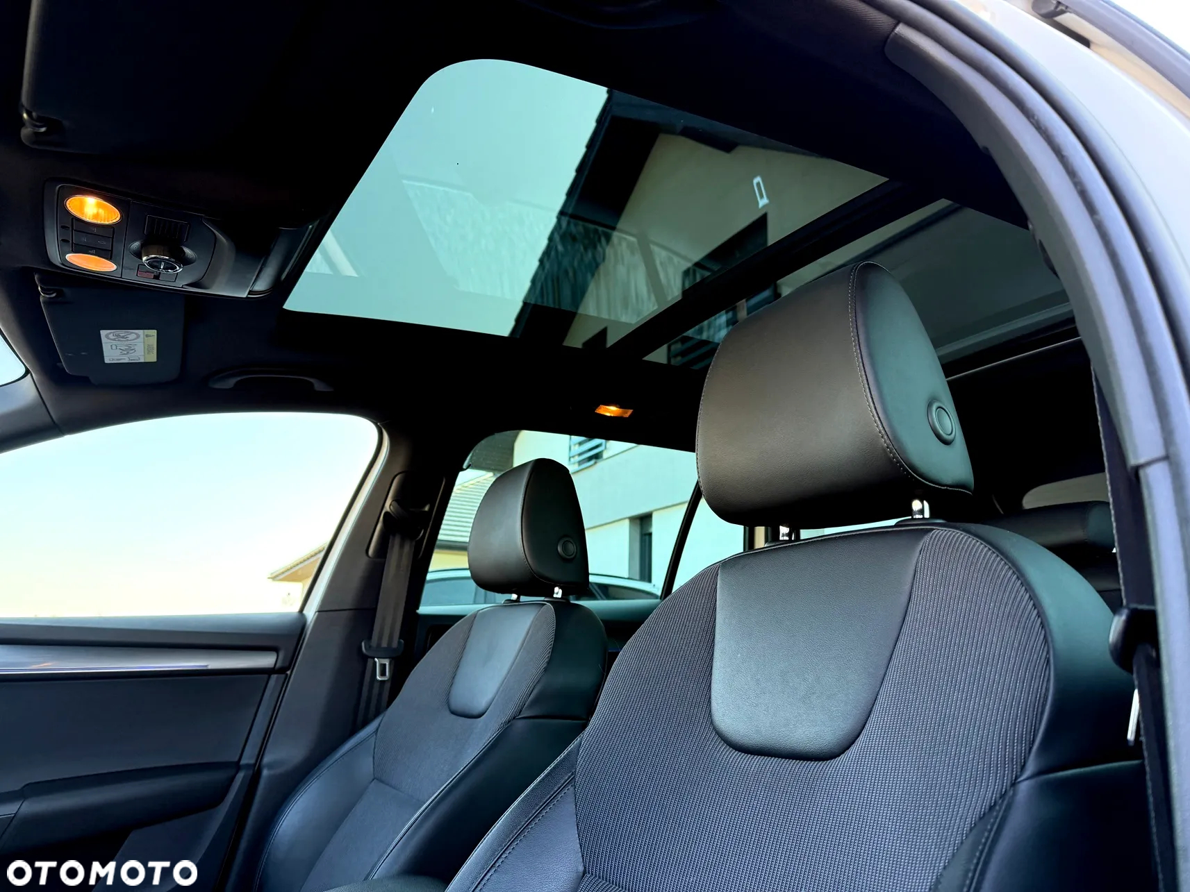 Skoda Octavia Combi 2.0 TDI DSG Style - 15