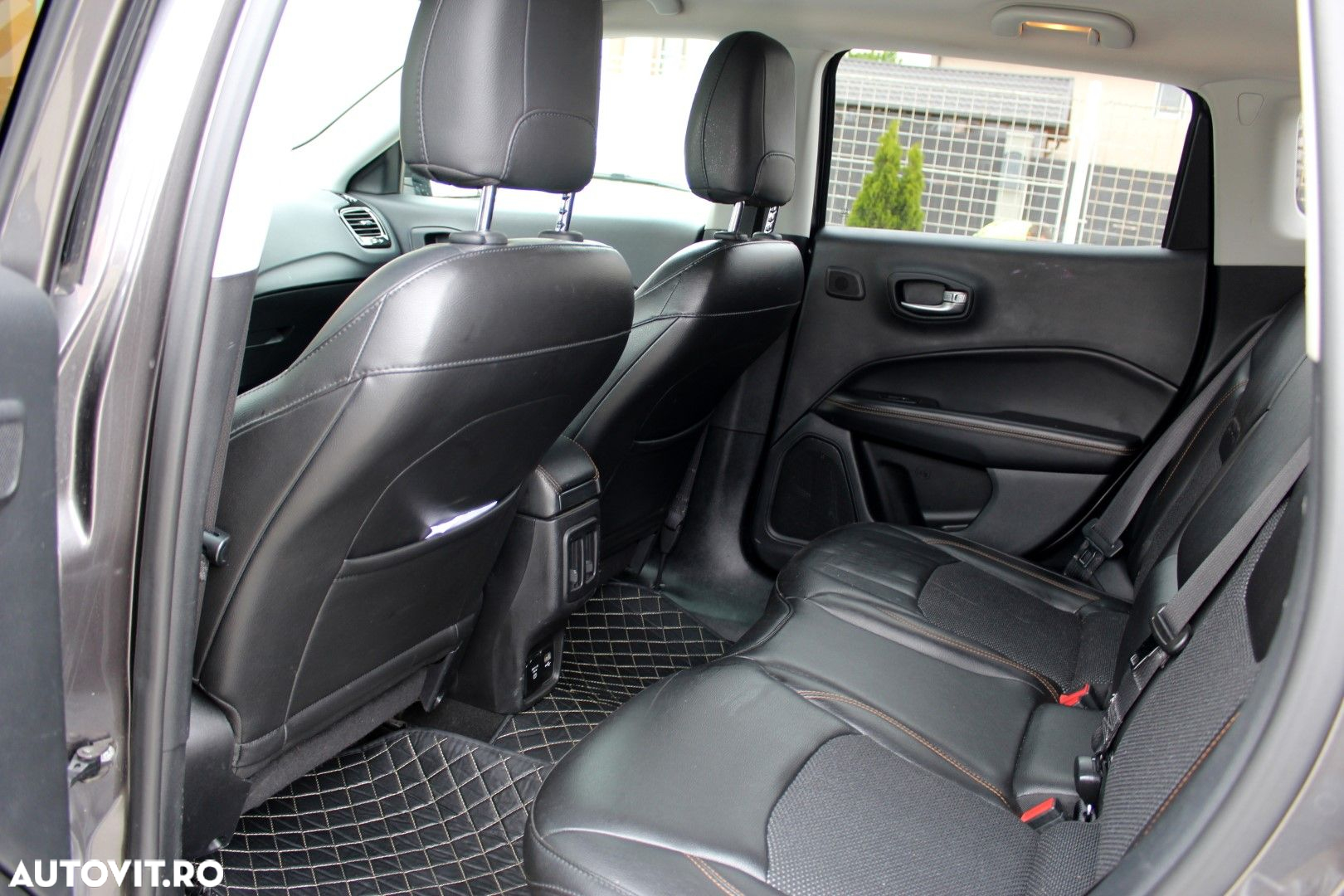 Jeep Compass - 9