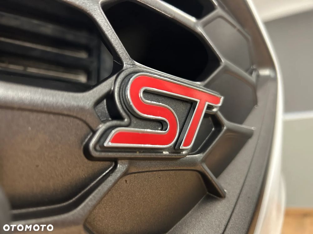 Ford Focus 2.3 EcoBoost ST Edition - 11