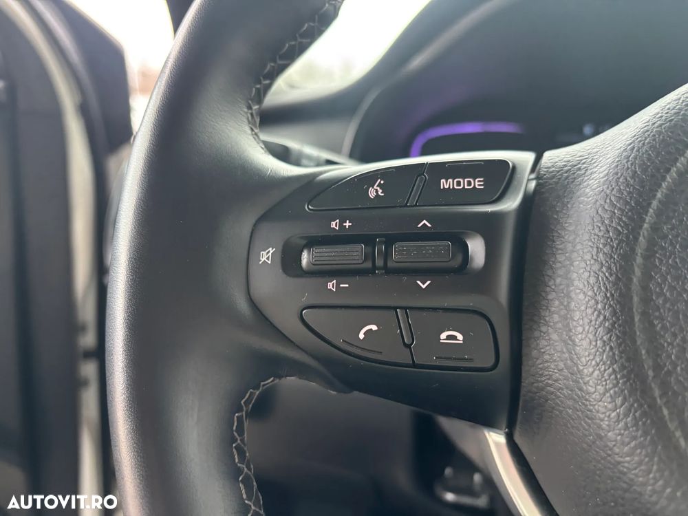 Kia Stonic 1.2 MPI 5MT Trend - 25