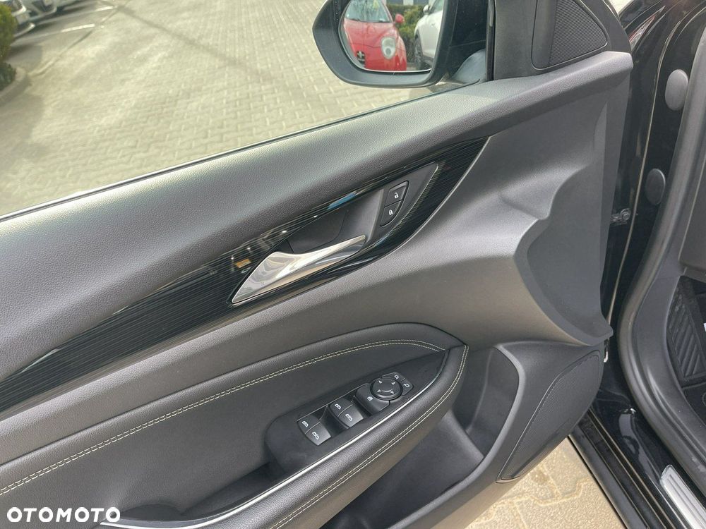 Opel Insignia - 18