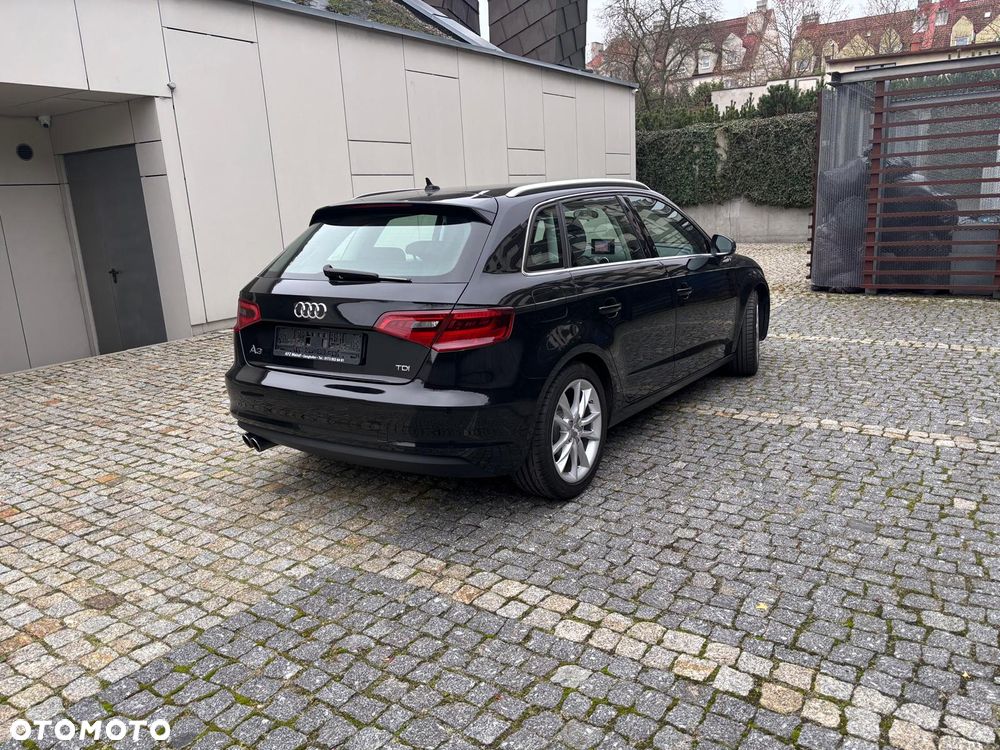 Audi A3 Sportback 2.0 TDI S tronic Ambiente - 5