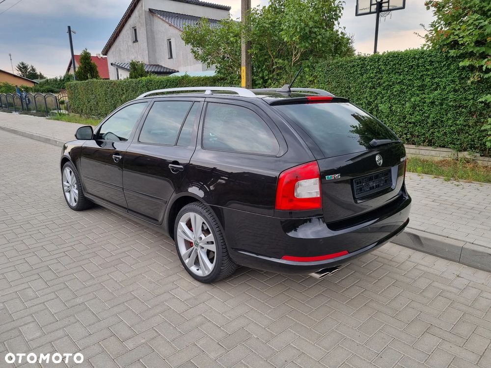 Skoda Octavia 2.0 TDI DPF RS DSG - 6