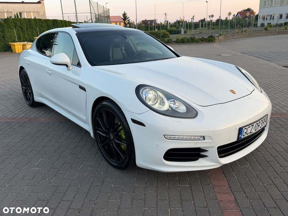 Porsche Panamera 4 Edition - 26
