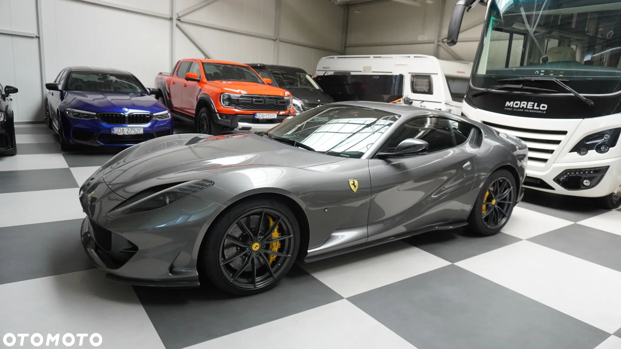 Ferrari 812 Superfast - 1