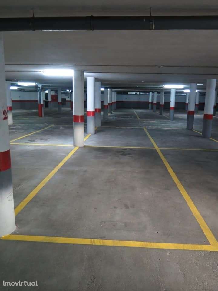 Lugar de Garagem - Centro da Trofa - Estacionamento - Grande imagem: 4/6