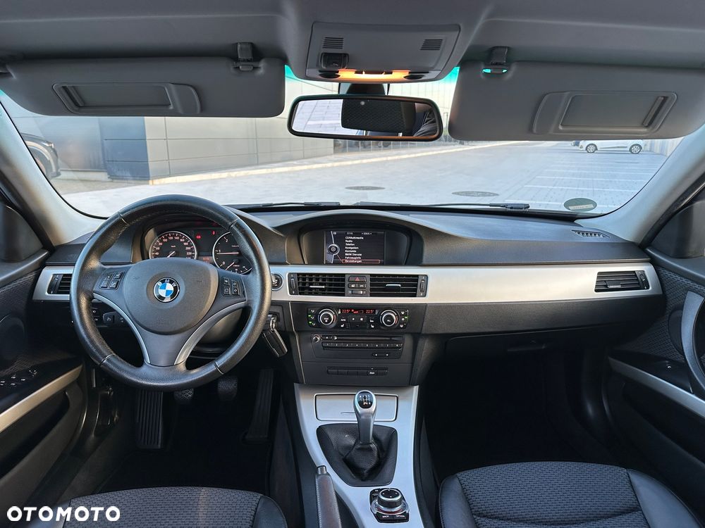 BMW Seria 3 320d Eff.Dynamics - 28