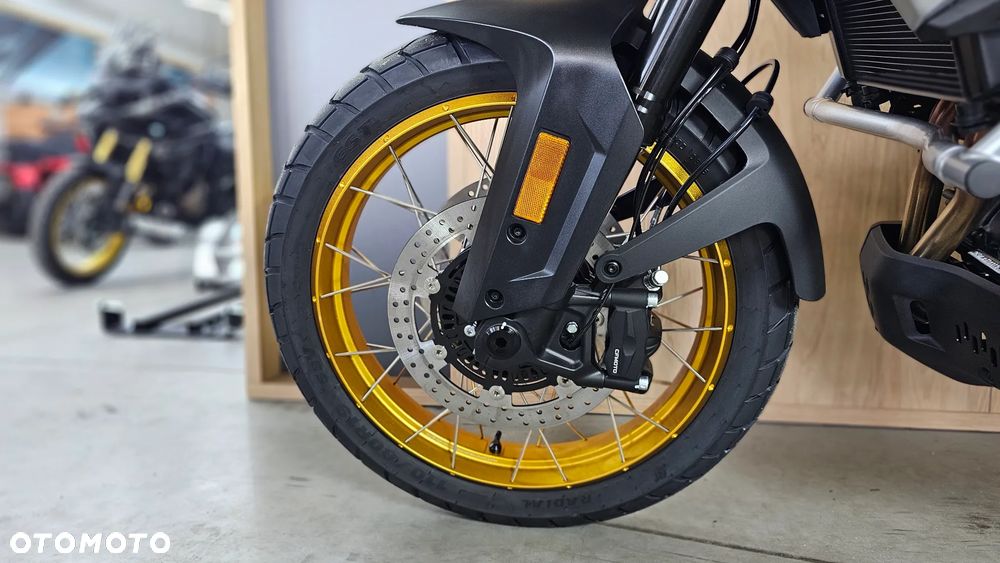 CFMoto 700MT - 12