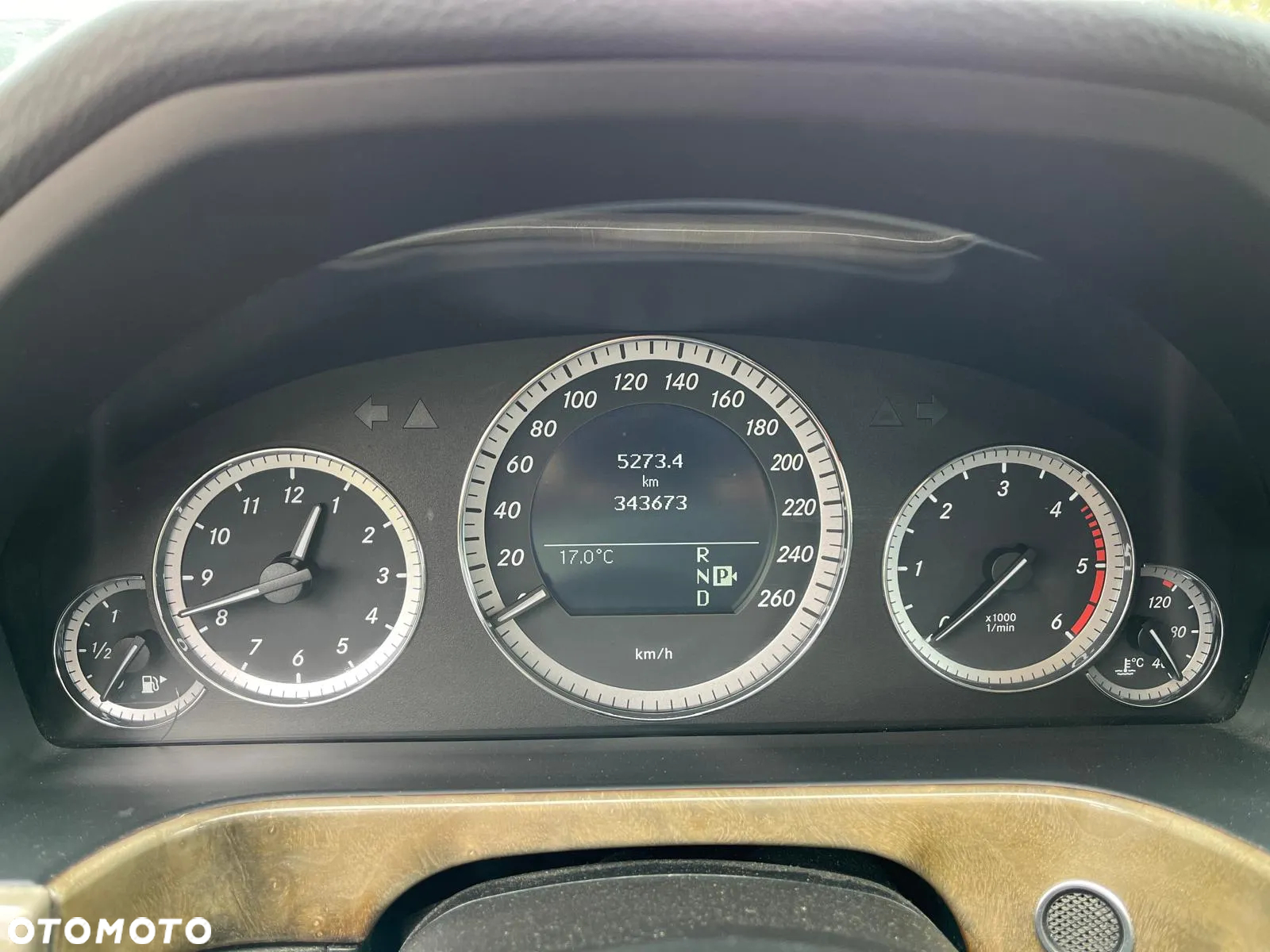 Mercedes-Benz Klasa E 350 T CDI DPF BlueEFFICIENCY 7G-TRONIC Elegance - 14