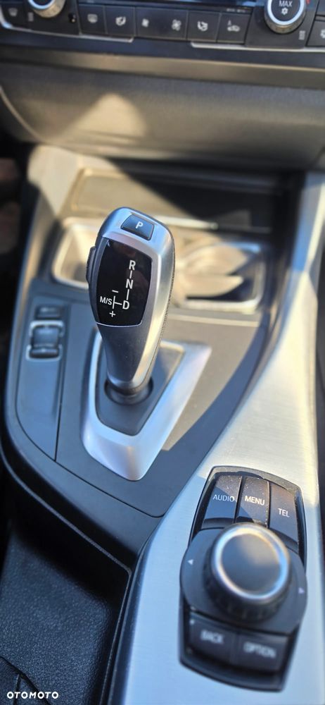 BMW Seria 1 118i Sport Line - 24
