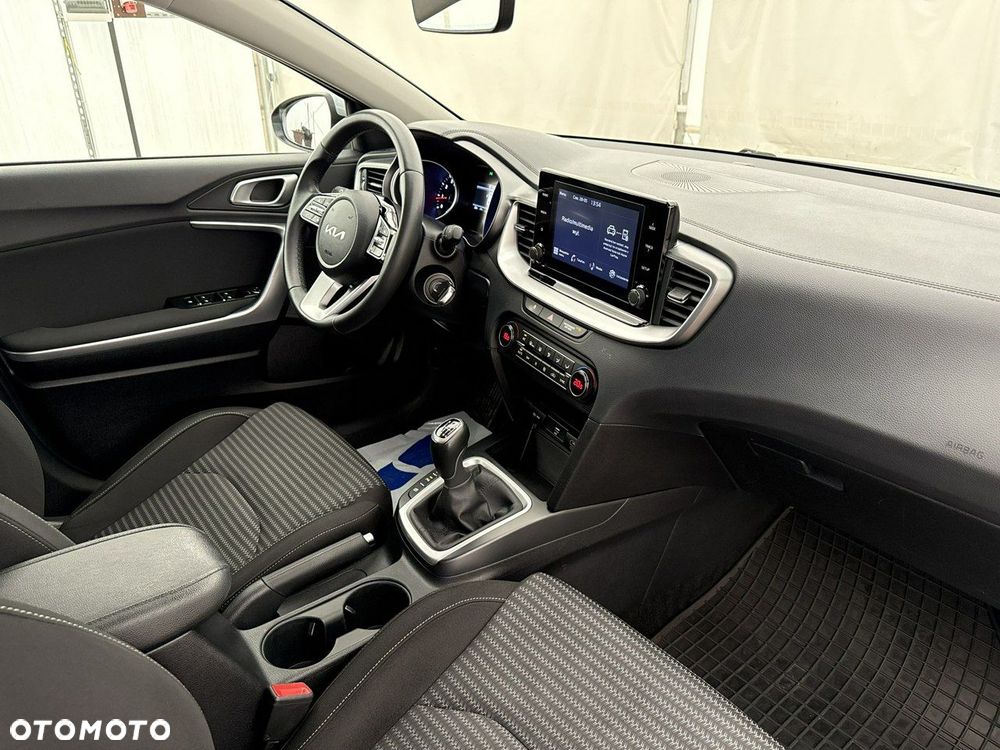 Kia Ceed - 23