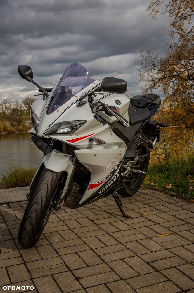 Yamaha YZF - 3