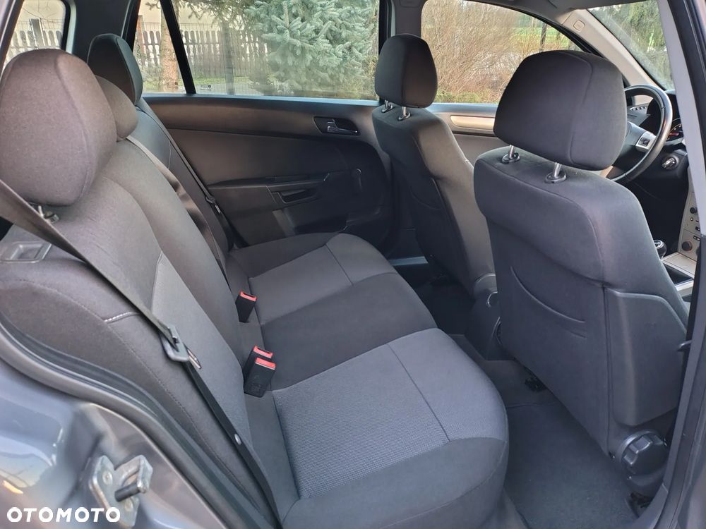 Opel Astra 1.6 Easytronic NAVI - 11