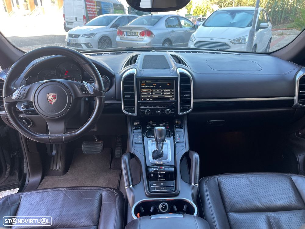 Porsche Cayenne 3.0 V6 - 12