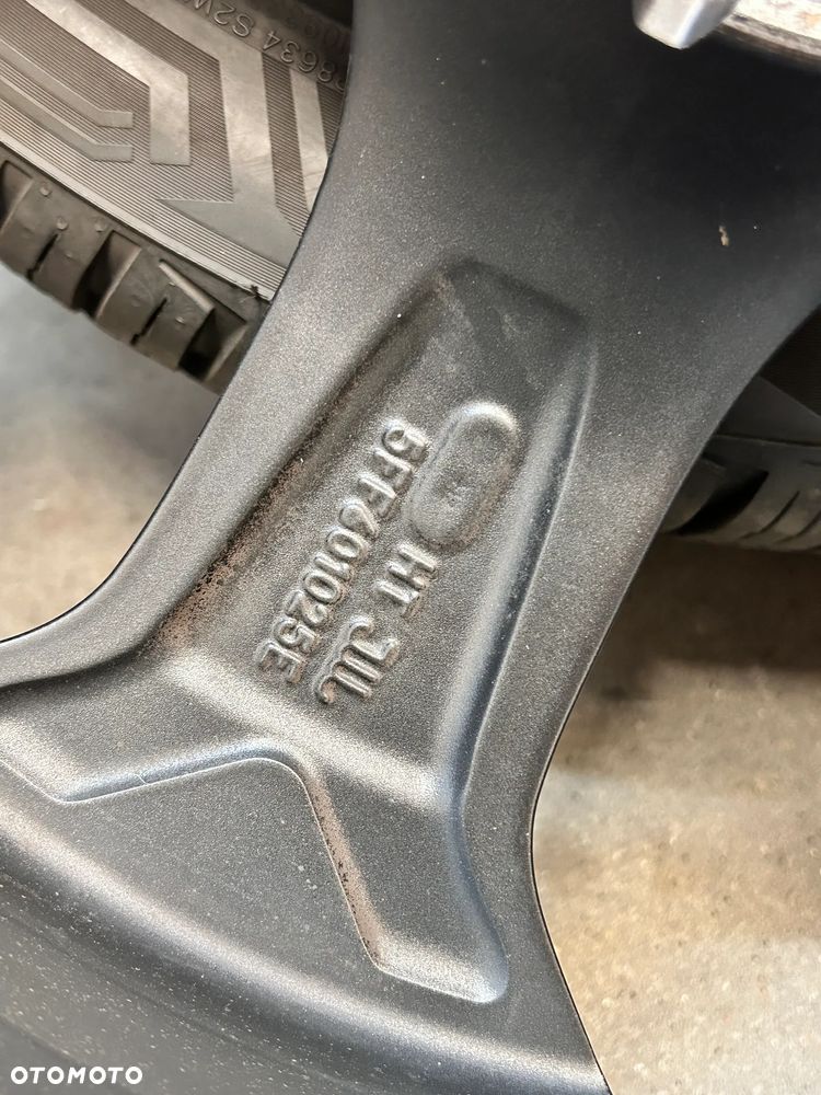 4 koła aluminiowe wielosezonowe Cupra Formentor 19" opony Vredestein 245/40/19 98Y 2025r. - 21