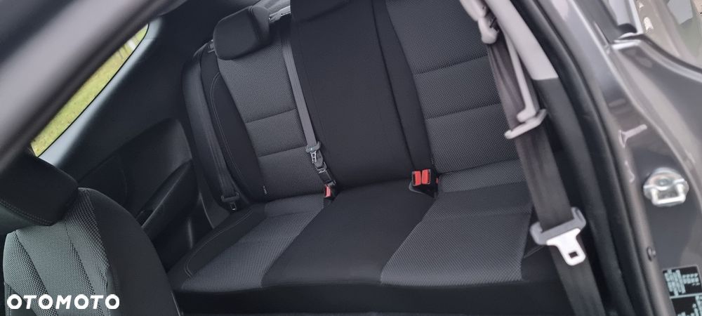 Hyundai i30 1.4 Comfort - 24