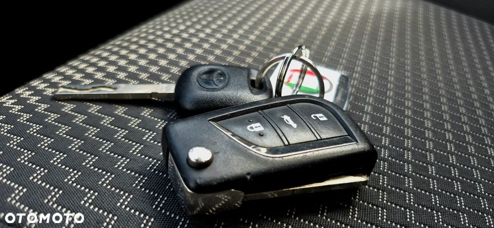 Toyota Verso 1.6 D-4D Premium 7os EU6 - 16