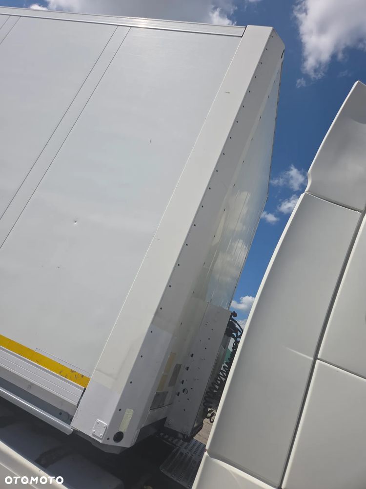 Schmitz Cargobull Izoterma - 9